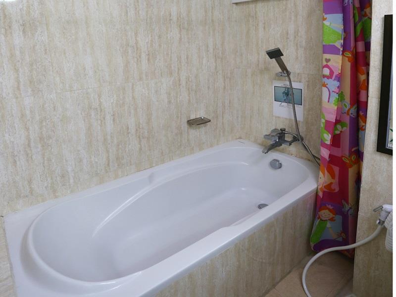 01fba-Hotel-Kan-Kaw-Bath-Room.jpg