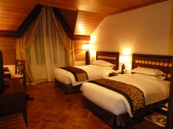 0bc6b-kandawgyi-hotel-zimmer.-Singlejpg.jpg