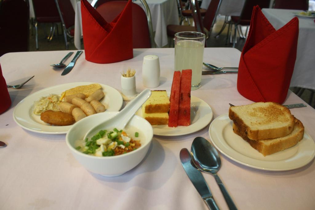 0f5a3-Central-Hotel-Breakfast.jpg