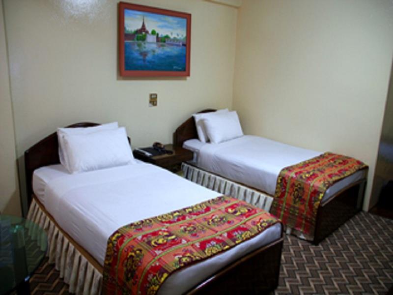 104ce-power-hotel-mdl-room-2.jpg