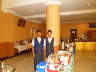 11cb6-Hotel-63-breakfast-area.jpg