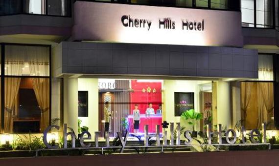 21714-cherry-hilk-hotel-entarce.jpg