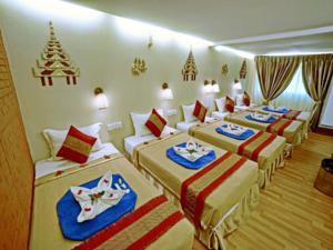 27888-hotel-yadanarbon-room-2.jpg