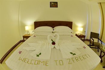 2888c-zfreeti-hotel-bagan-room-3.jpg