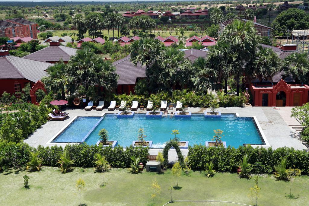 475a7-gracious-bagan-hotel-swimming-pool-2.jpg