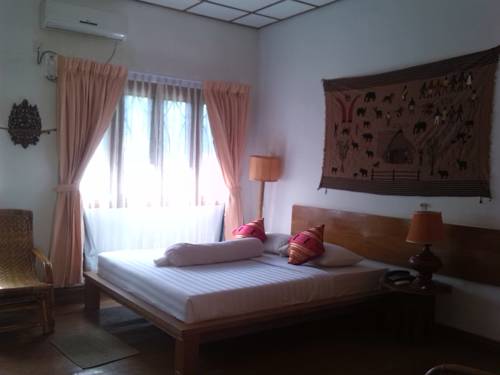 4deb2-lawkanat-hotel-room-2.jpg