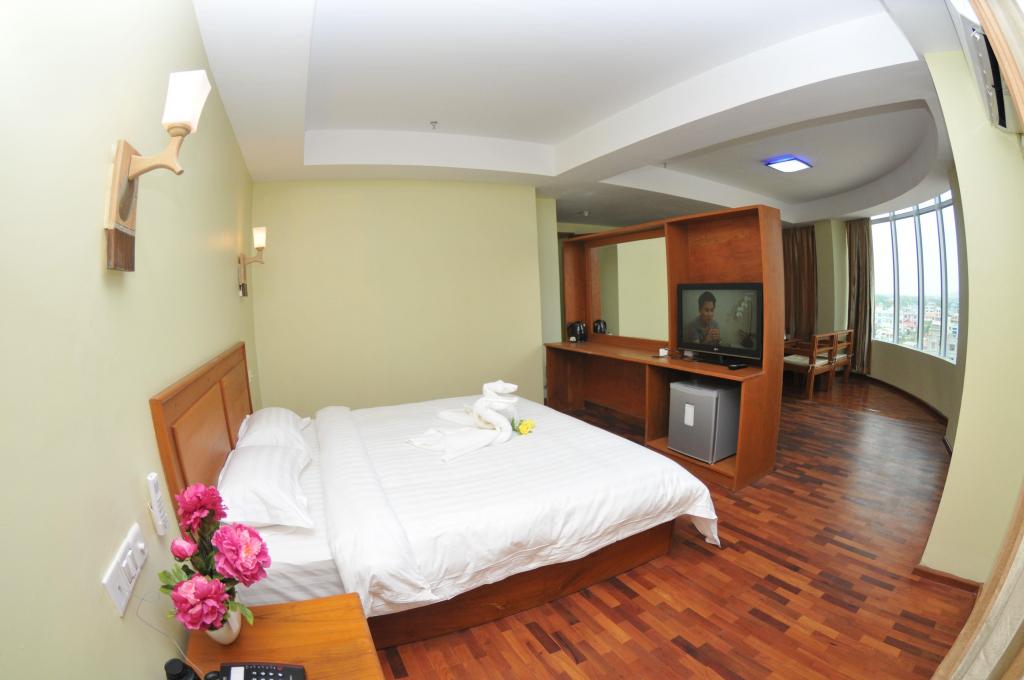 679ec-shwe-phyu-hotel-mdl-room-2.jpg