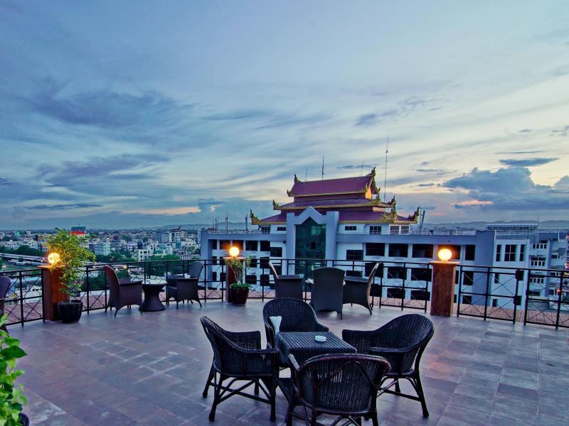 7c489-shwe-ingyinn-hotel-mdl-dinning-room-1.jpg