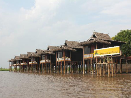 8261e-Modify.Paramount-inle-resort.jpg