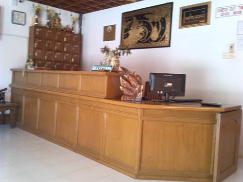 8cff1-lawkanat-hotel-reception-.jpg