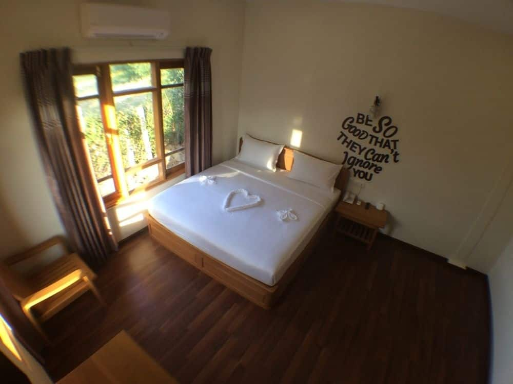 9d94c-bagan-lotus--hotel-room-3.jpg