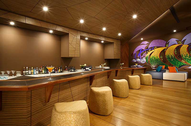 af8b8-Novotel-Inle-lake-Bar_a9.jpg