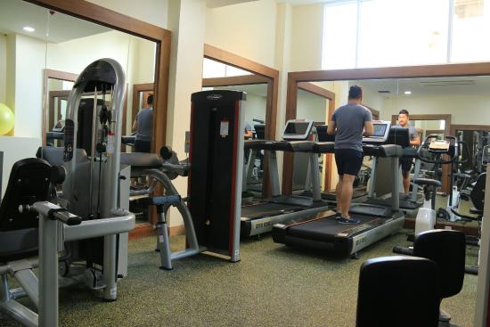 b21fc-Easterm-Palace-Hotel-GYM.jpg