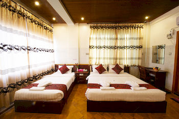 b5190-taw-win-myanmar-hotel-room-3.jpg