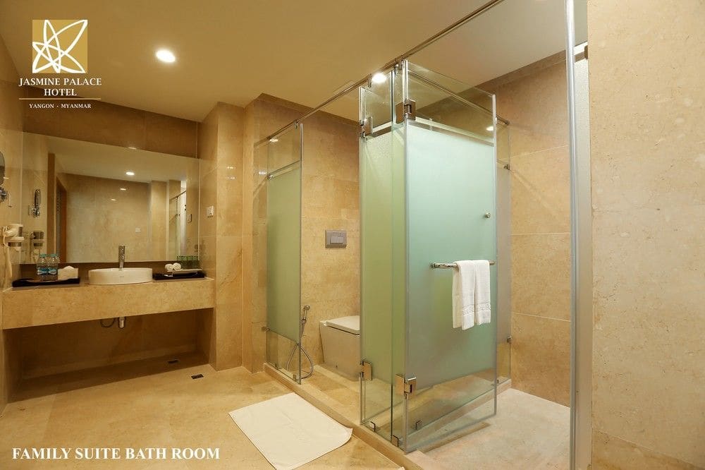 bf601-Jasmine-Palce-Shower-Room.jpg