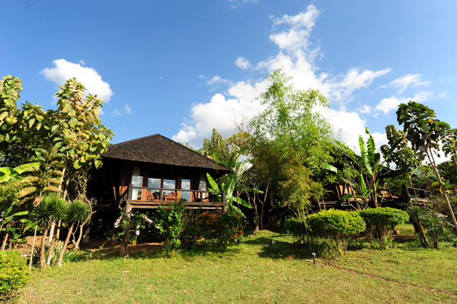 c1524-Villa-Inle-Resort.jpg