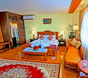 c8405-shwe-ingyinn-hotel-mdl-room-4.jpg