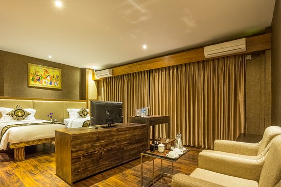 f3ad8-bagan-airport-hotel-room-4.jpg